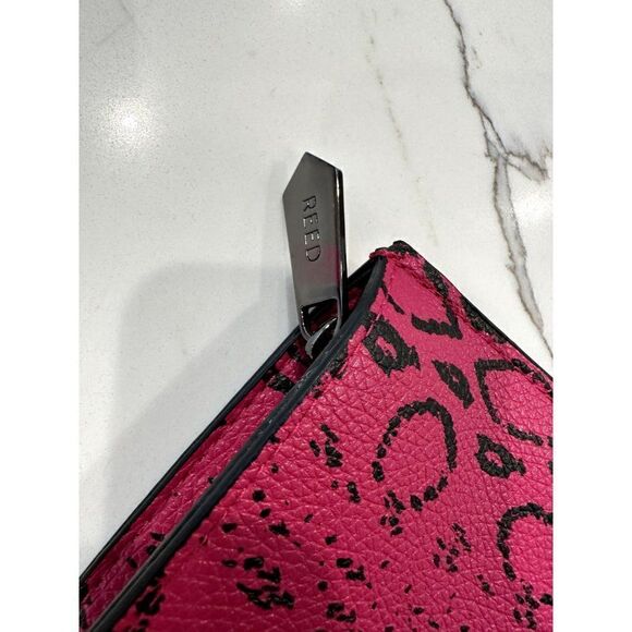 Reed NEW Atlantique Large Pouch in Fuchsia Viper - Picture 2 of 4